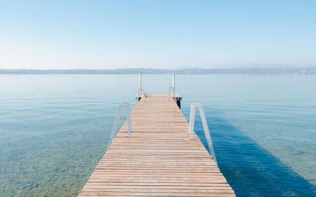 One step from the lake - Italian Homing