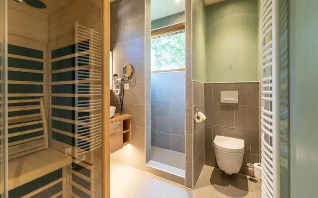 Luxury Treehouse Retreat