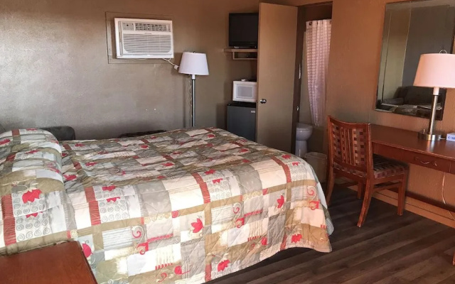 C & H Motel