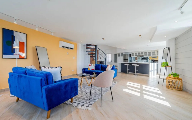w Homely 2BR With Balcony in Panama