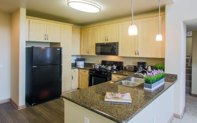 Luxury Suites Irvine