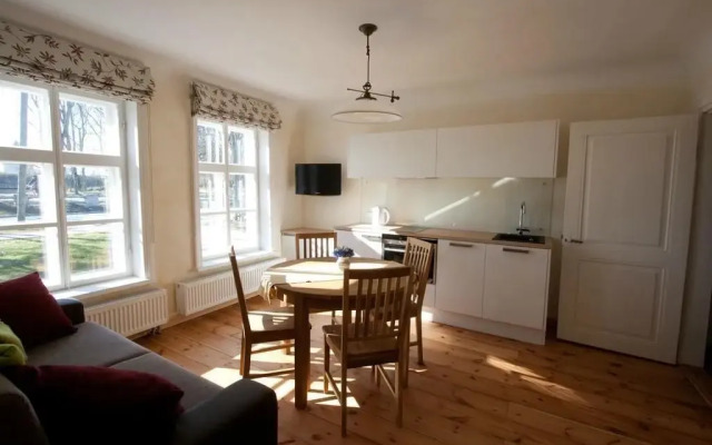 Allee Apartments