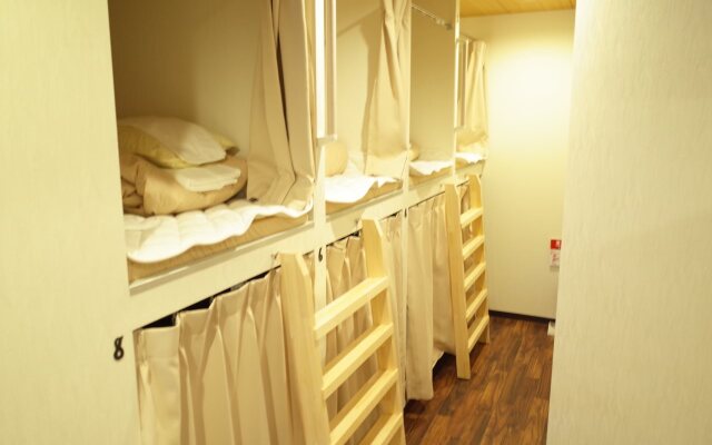 bnb+ Shinjuku Castle - Hostel