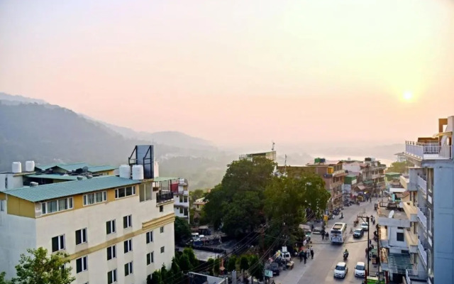 Hotel Divine Lakshmi Ganga