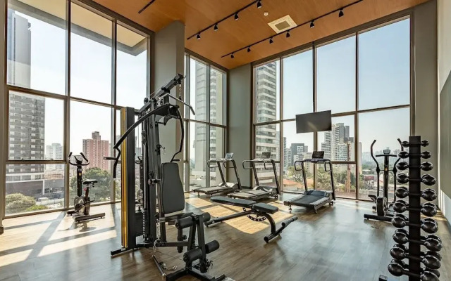 HMO - Full-length Studios in Building c/ Pool