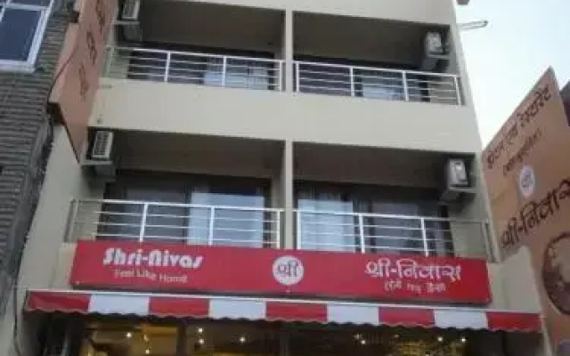 Hotel Shri-Nivas