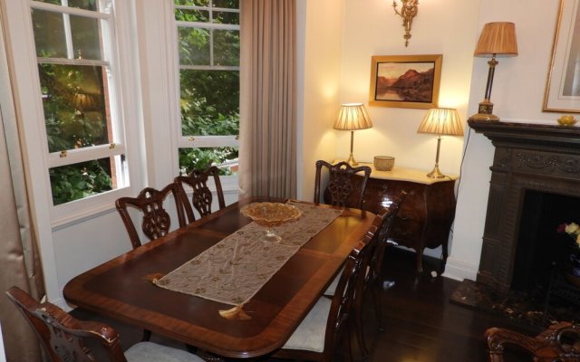 The Knightsbridge Park Tower Apt