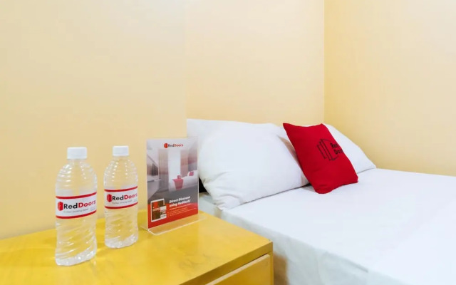 RedDoorz Plus near Strawberry Farm Baguio