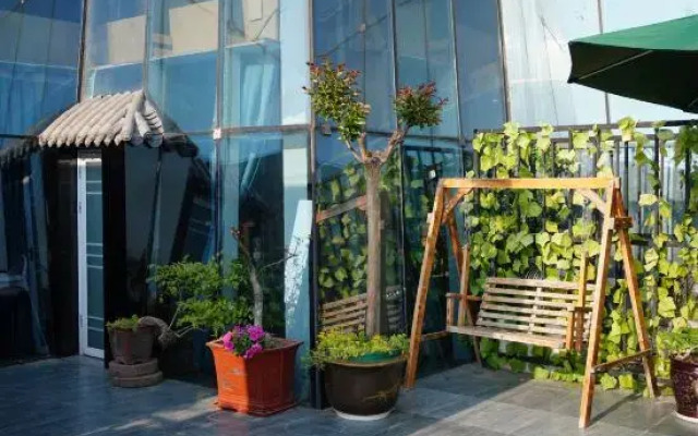 Gujing Junlai Hotel (Luhe Convention & Exhibition Center)