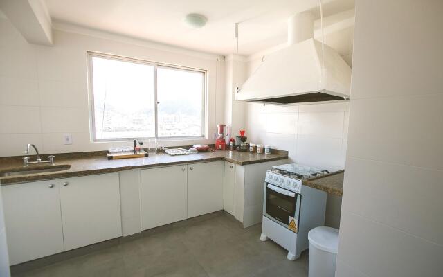 CLH Suites Domingos Ferreira