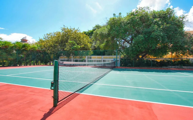 Luxury 2BR Condo with Pool - Paseo del Sol Playacar