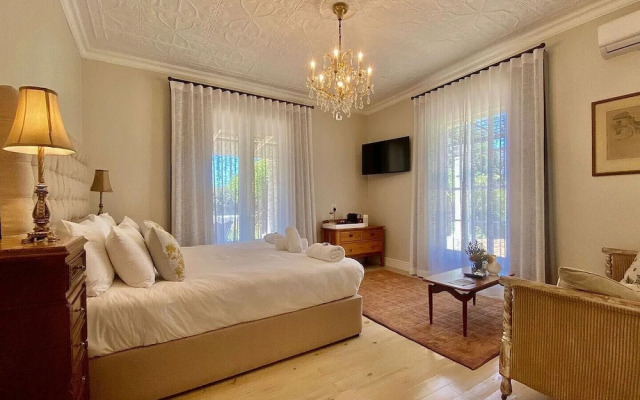 Banhoek Corner Guesthouse
