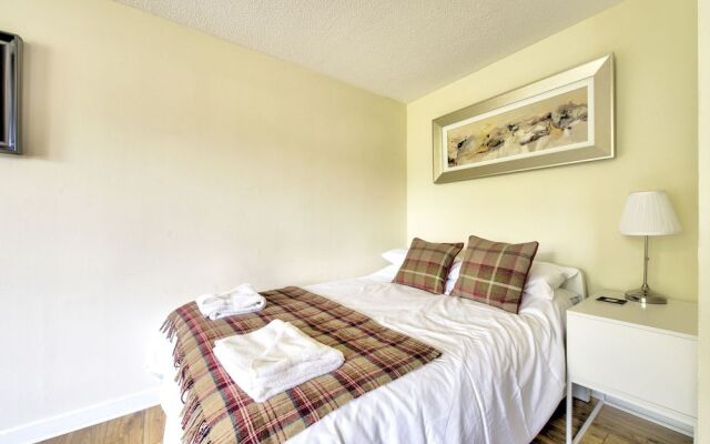 Stunning Studio Apartment Castle View