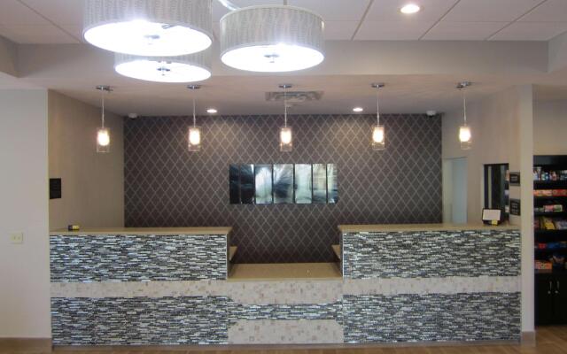 Best Western Plus Sunrise Inn