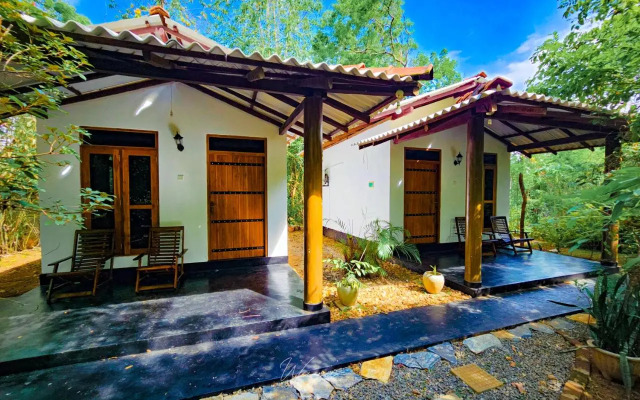 Bright Sun Safari Hotel