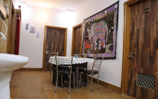 Urmila Guest House