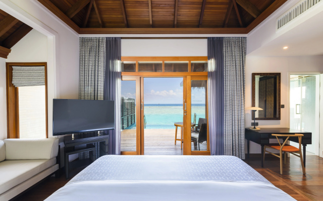 Sheraton Maldives Full Moon Resort & Spa