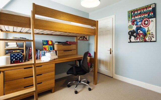 Enchanting Southfields Home by King George's Park