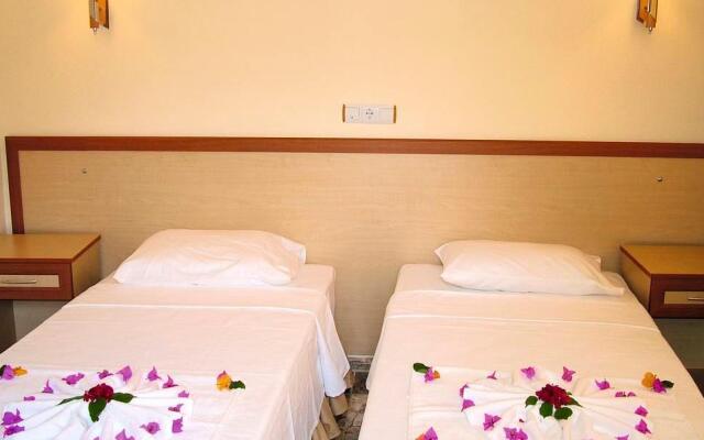 Celi̇k Apart Hotel