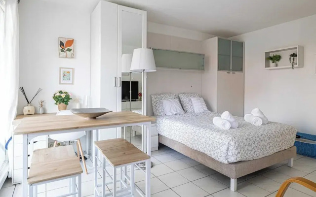 Charming Studio With Balcony & Pool -heart of Nice