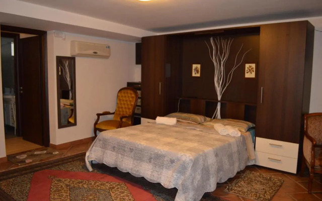 La Tavernetta Dell'Etna