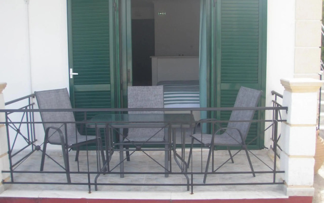 UMBRELLA BEACH APARTMENTs