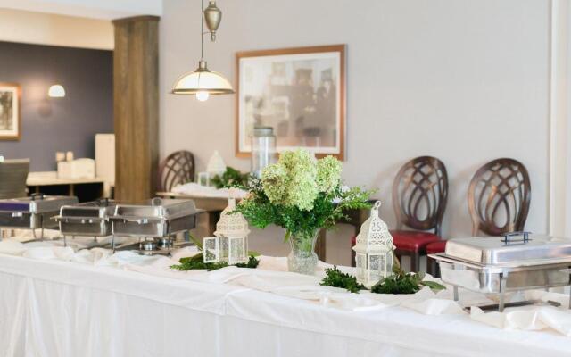 Appomattox Inn and Suites