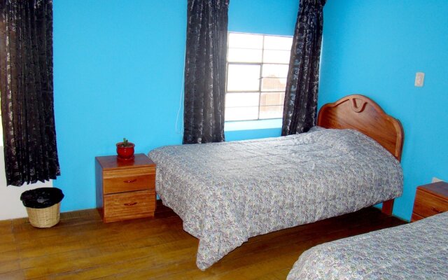 Tupackers Hostel
