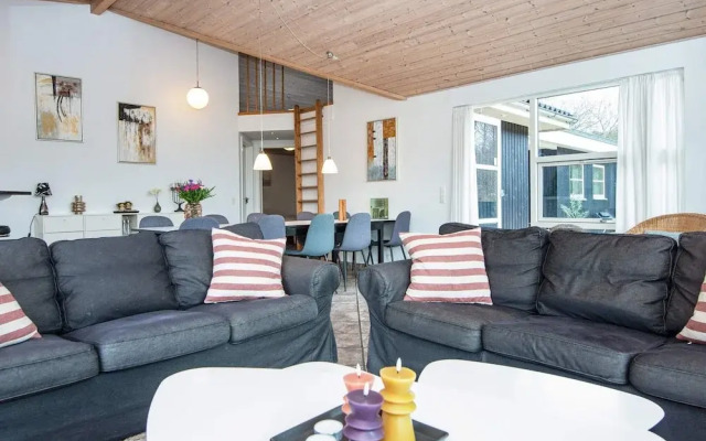 12 Person Holiday Home in Ebeltoft-by Traum