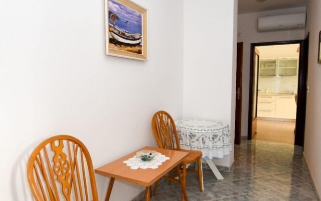Luce - Family Friendly & Parking - A3