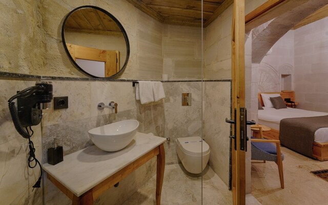 Concept Cave Suites