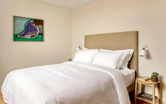 Fort Road Hotel