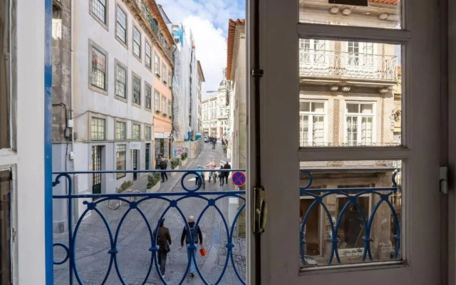 Renovated Feb22 Clerigos Cozy Balcony with self check in