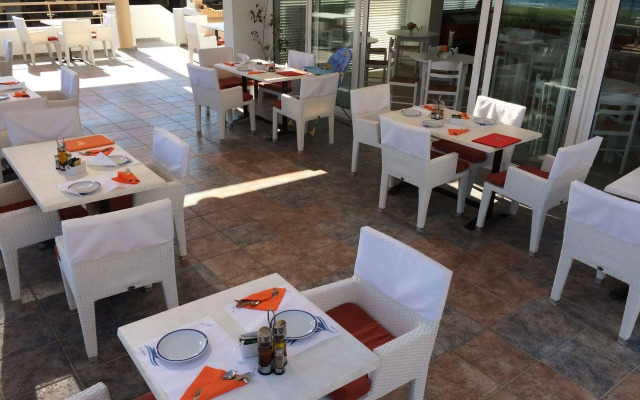Irina Beach Hotel