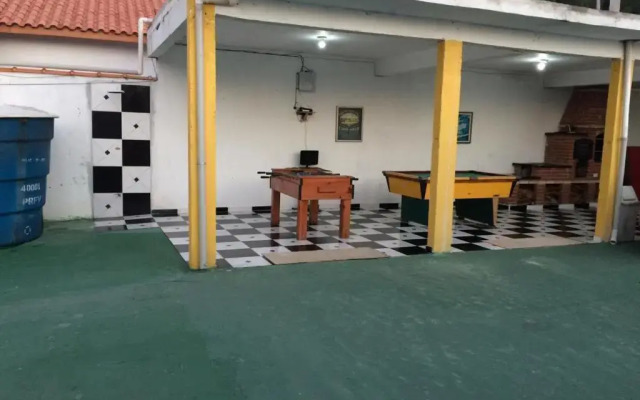 Ótima casa com piscina em Praia Grande