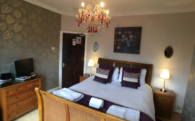 Tyrosa Rooms