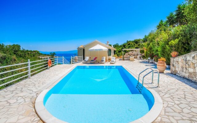 Beach House Sophia in Paxi