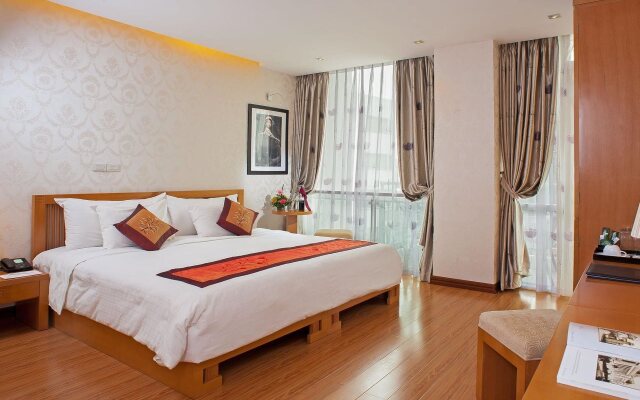 Tam Hotel