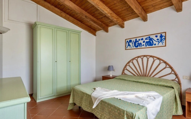 Graziose Ville con A.C e piscina comune