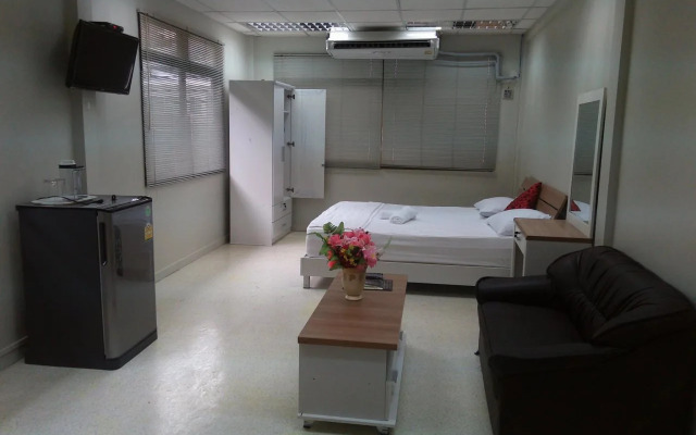 Royal Anand Guest House
