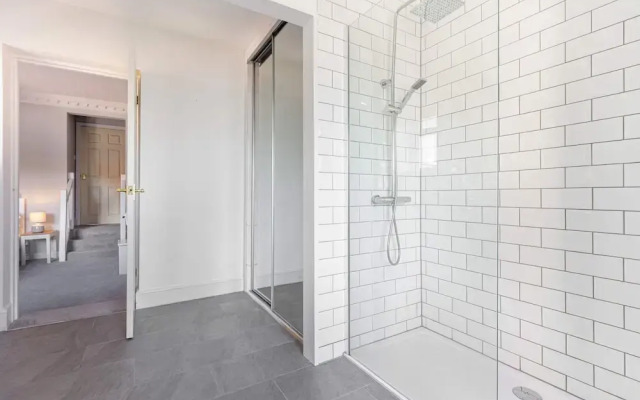 Host Stay Droitwich Road Dwelling