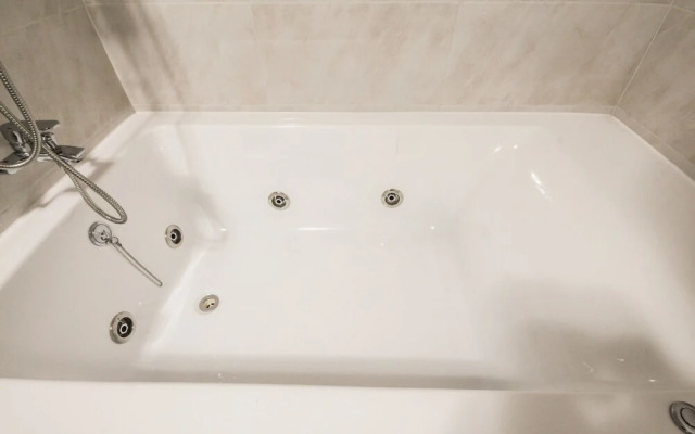 Sancheong Hyu And Joy