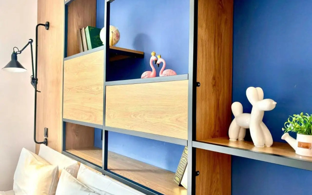 Middle Huaihai Road Homestay