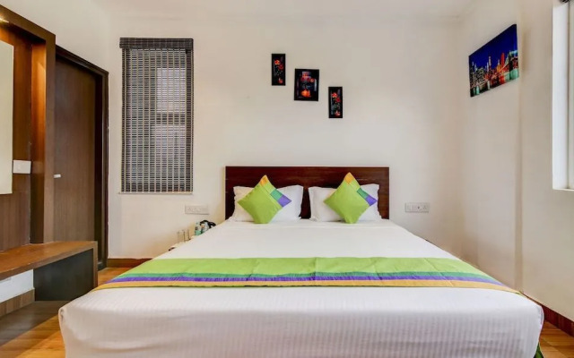 Sri Udupi Park by Treebo