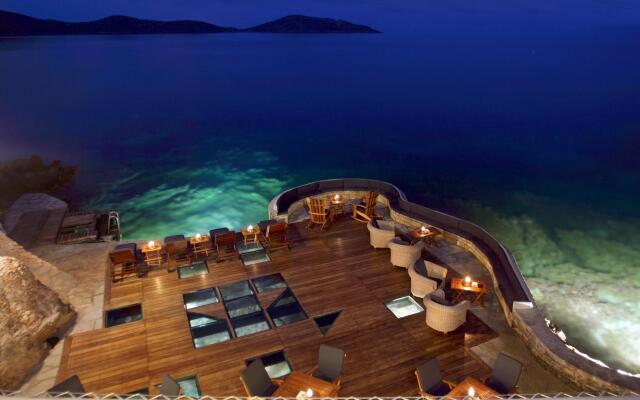 Elounda Peninsula All Suite Hotel