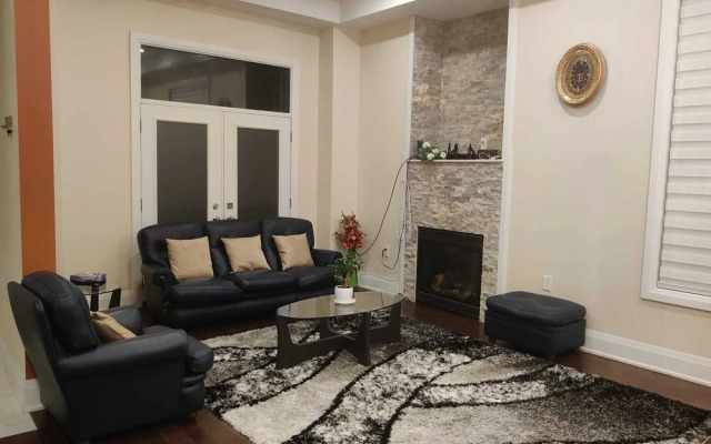 Luxurious Rooms in Pickering