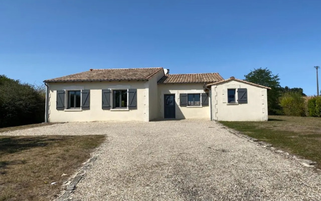 Le Frene With Private Swimming Pool