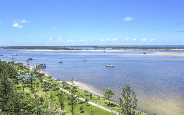 Crystal Bay on the Broadwater