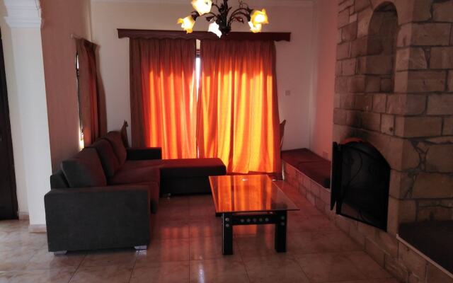 Lovely 7 Bedroom Villa !!