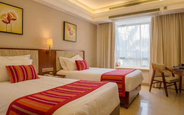 Sanya Seacube Holiday Hotel